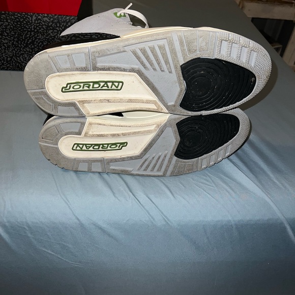 Jordan 3 Chlorophyll - Picture 5 of 5